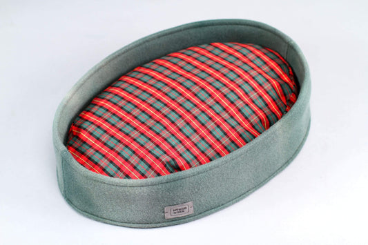 WOOL FELT cat bed. Cloudy+tartan - handmade in Lithuania by My Wild Other